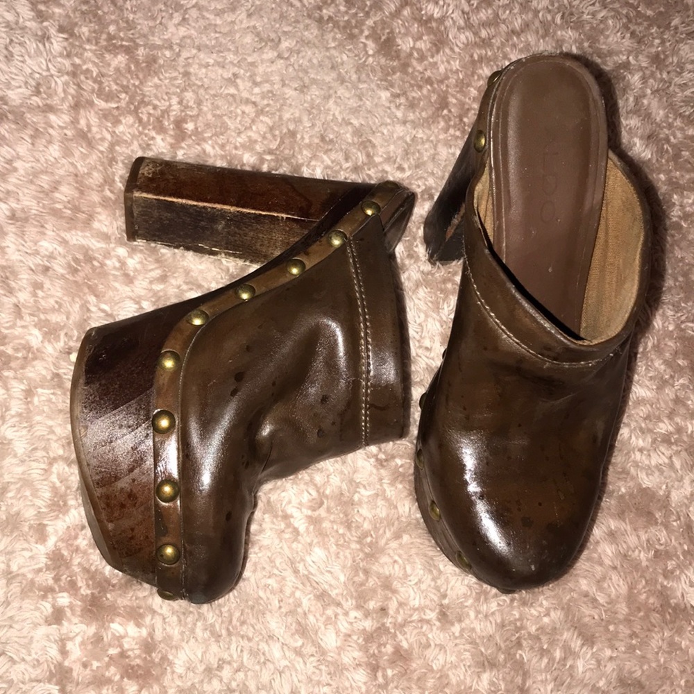Heels - Picture 2 of 4